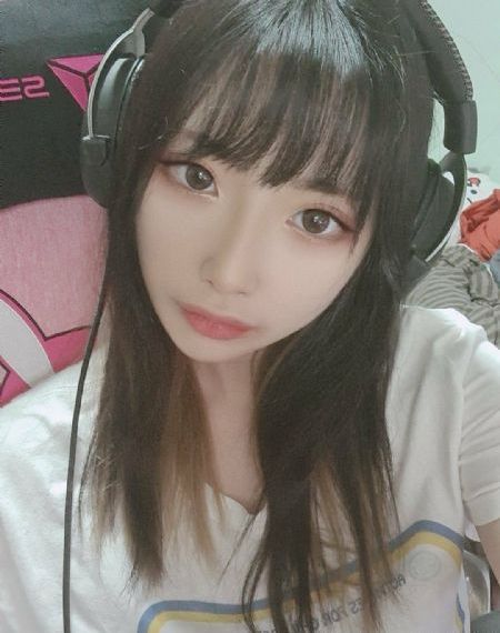 草莓视频18下载_1080P免费高清观看