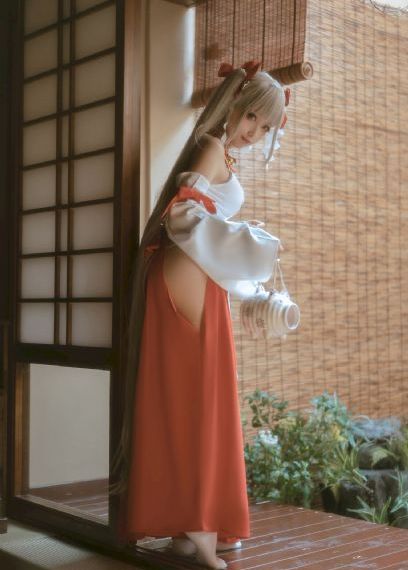 美女被下春药慢慢解开衣服_90集免费观看