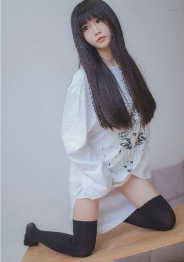 在客厅被他吸奶头了_国产剧完整版观看