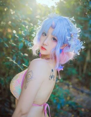 新婚小倩和邻居许老头75篇_4KBD在线观看