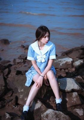 在玉米地里偷情被婆婆发现_高清动漫在线观看